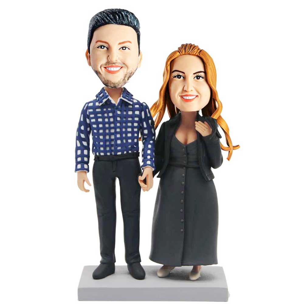 Girlfriend On Shoulder Bobblehead - Playful Couple Figurine main image 1