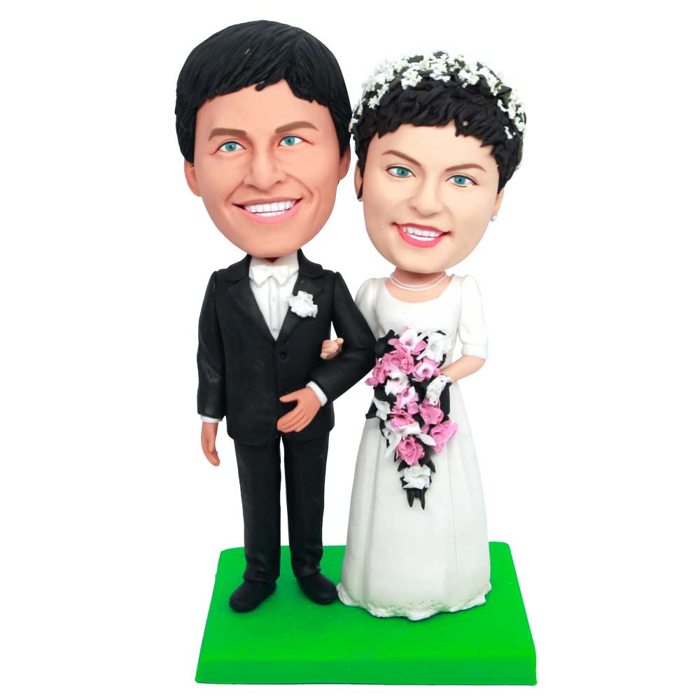 Bride Holding A Bouquet Custom Wedding Bobbleheads Cake Topper