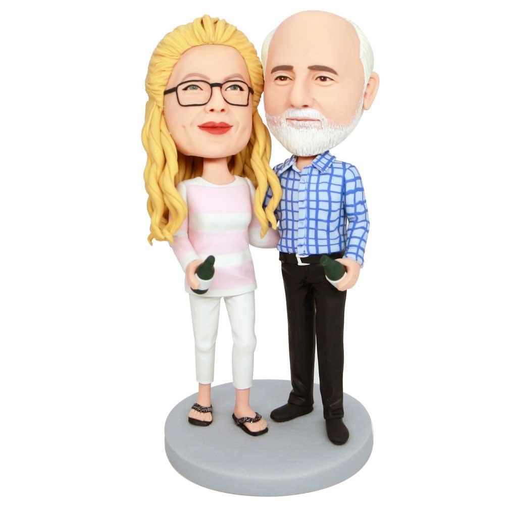 Sweet Couple In Casual Clothes Holding Beer Custom Figure Bobbleheads